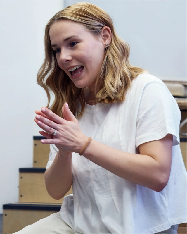 clapping-therapist-1
